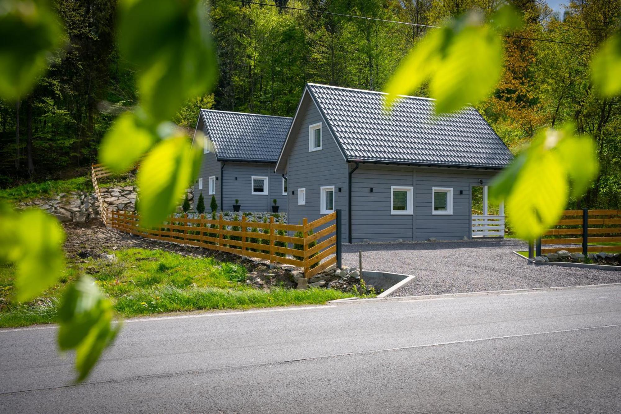 Domki U Sosny - Nowoczesne Domki Na Wylacznosc, Spokojna Okolica Blisko Lasu I Szlaku, 1,2 Km Od Centrum Brennej Brenna Exterior foto